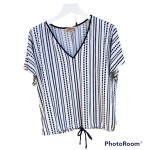 Lavish Striped Shirt Blue White Top Sz. Large